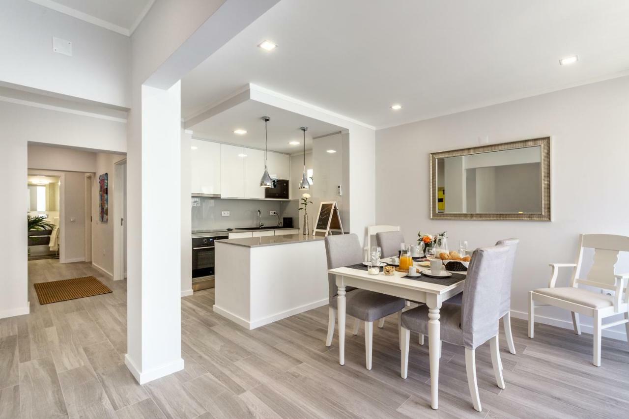 Luxury Beach Apartment At Armacao De Pera Exterior photo